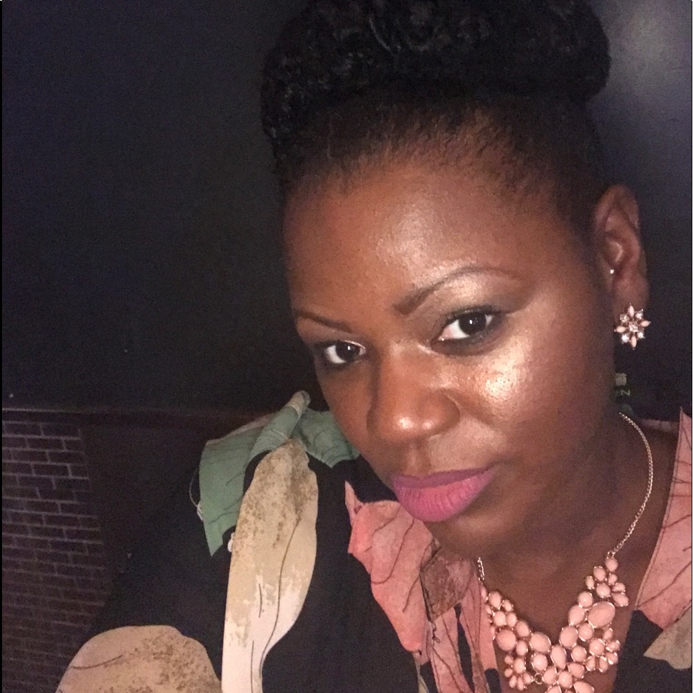 Meet your Posher, Latoya